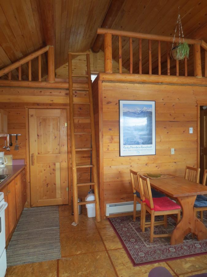 Blaeberry Mountain Lodge โกลเดน ภายนอก รูปภาพ