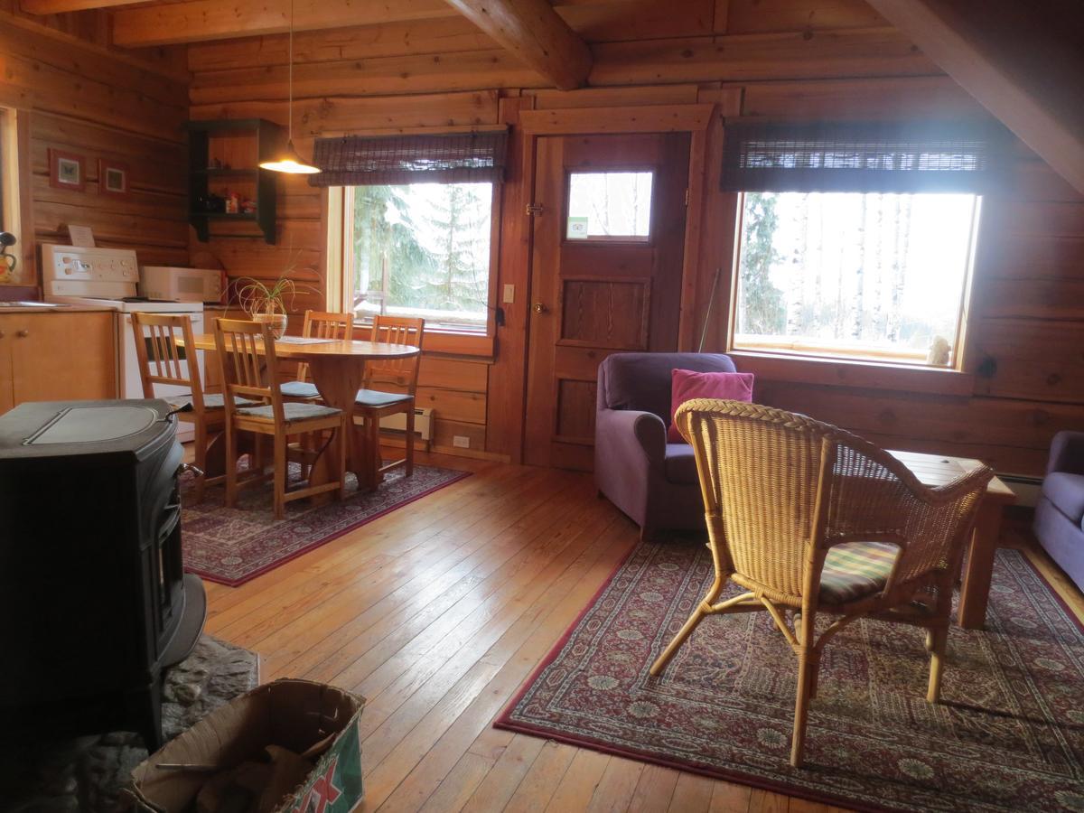 Blaeberry Mountain Lodge โกลเดน ภายนอก รูปภาพ